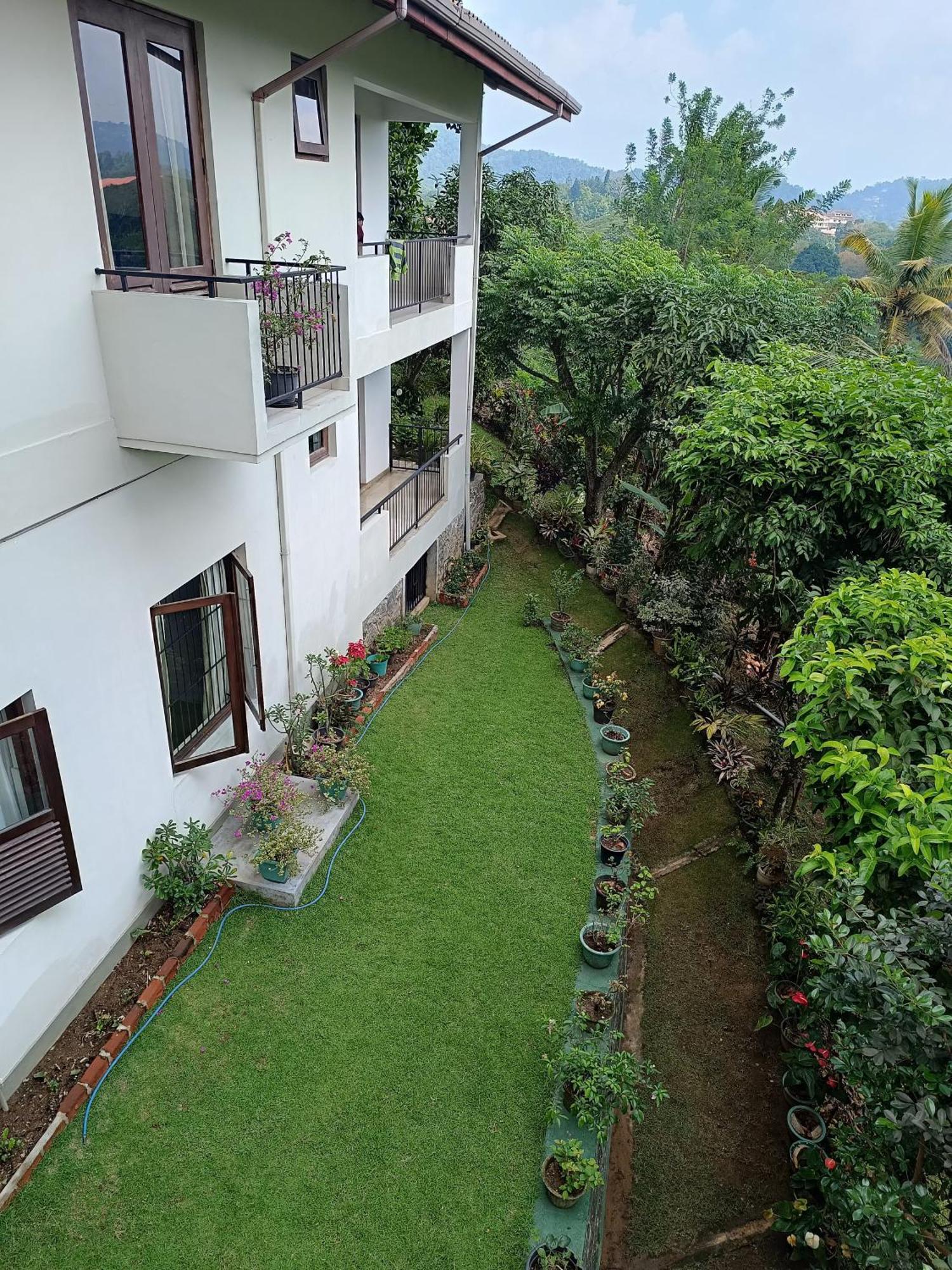 Apartamento Shalom Peradeniya Exterior foto